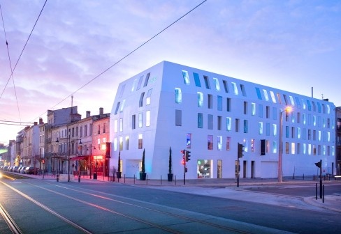 Seeko'o-Hotel-Bordeaux-Dupont-Corian-Exterior-Cladding